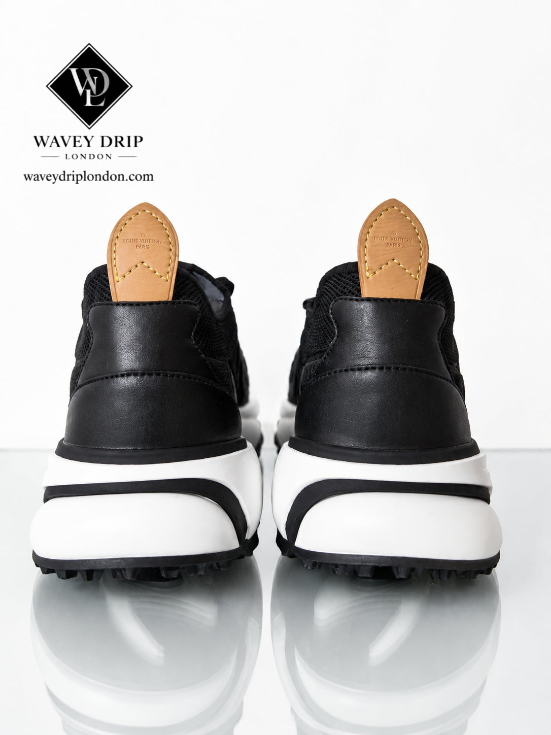 Louis Vuitton Tactic Runner - Black & White