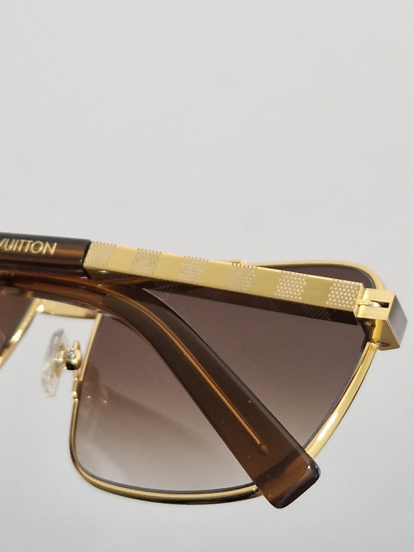 Louis Vuitton Attitude Sunglasses - Gold