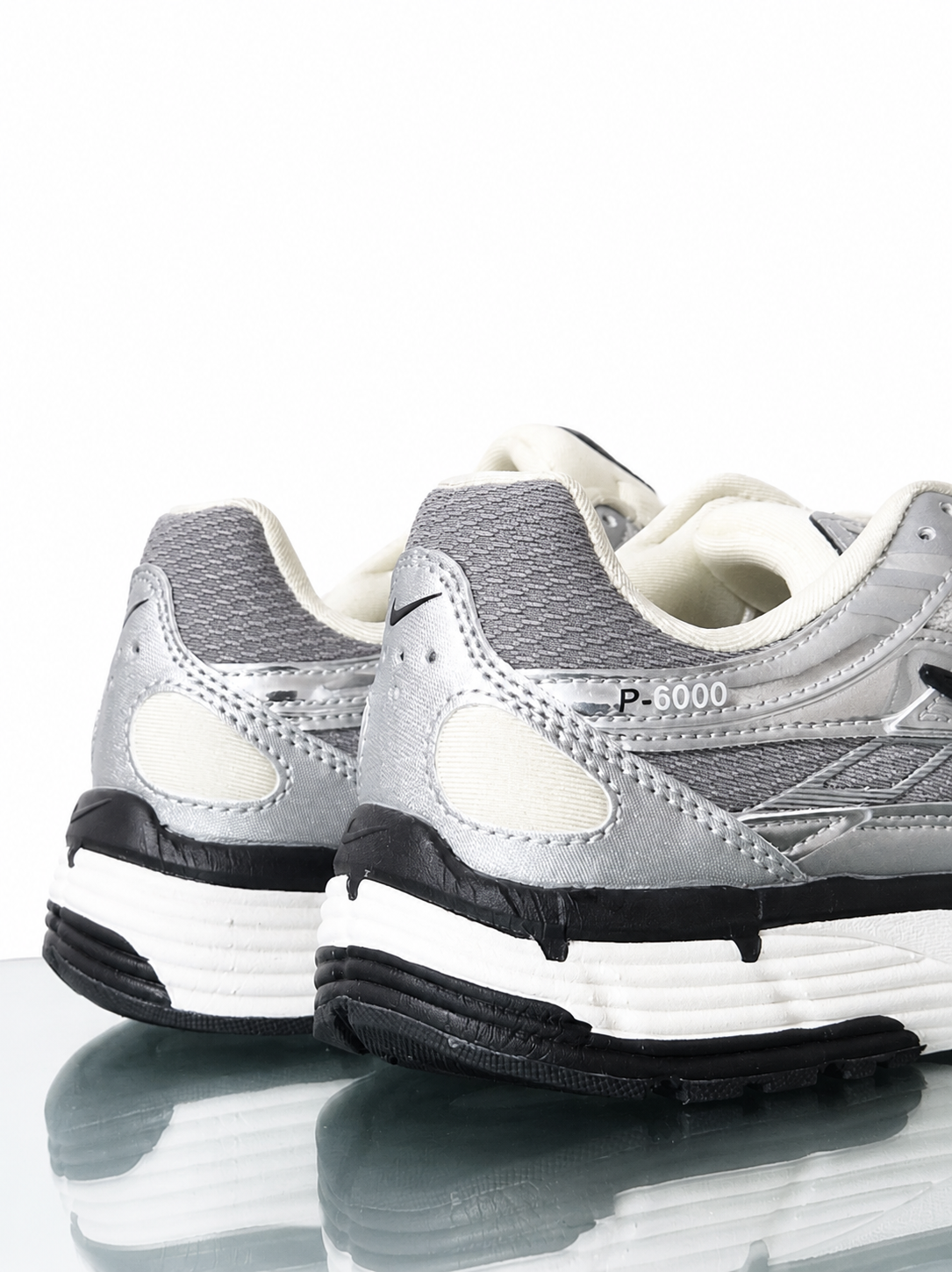 Nike P6000 - Silver / White