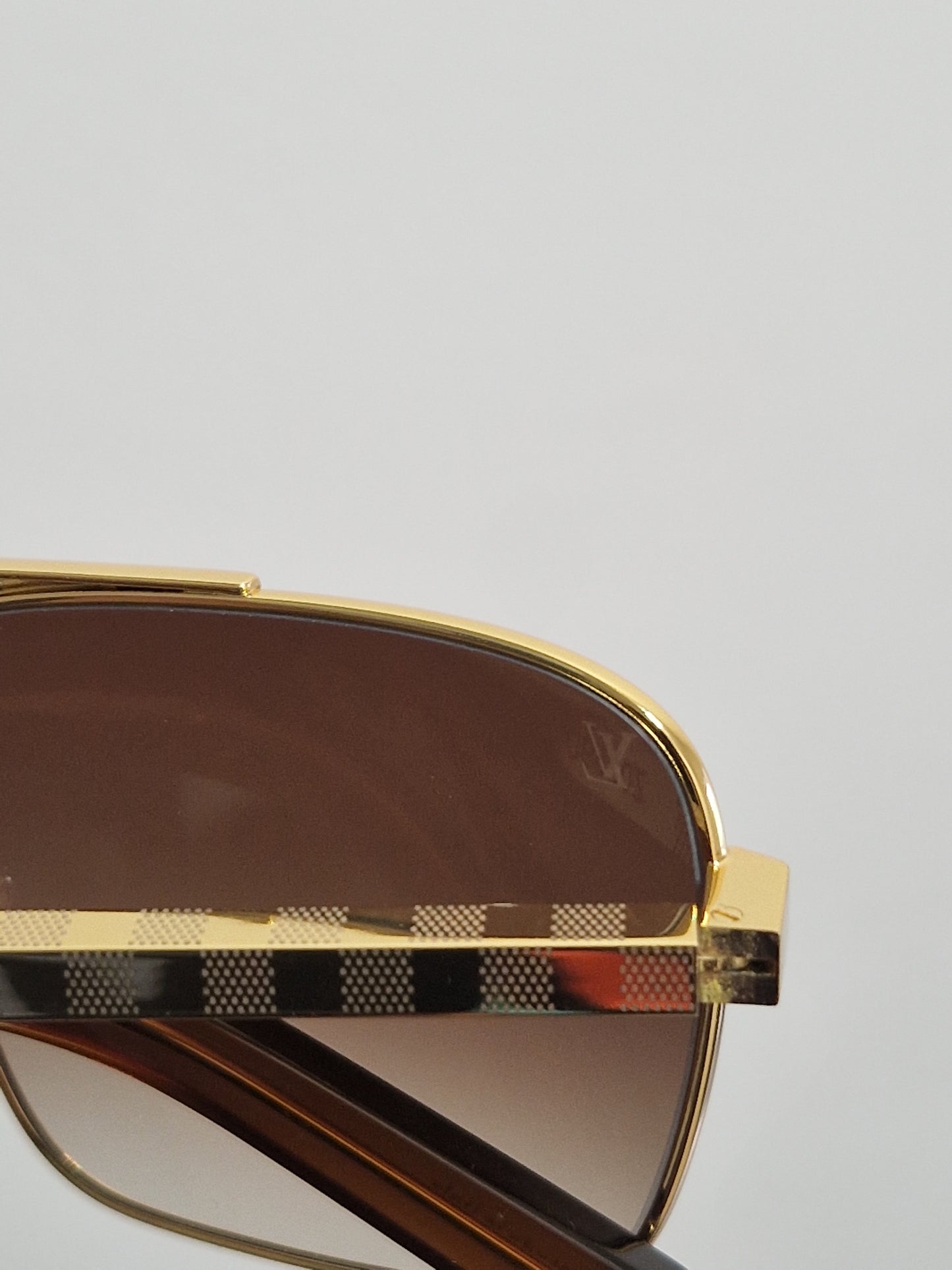 Louis Vuitton Attitude Sunglasses - Gold